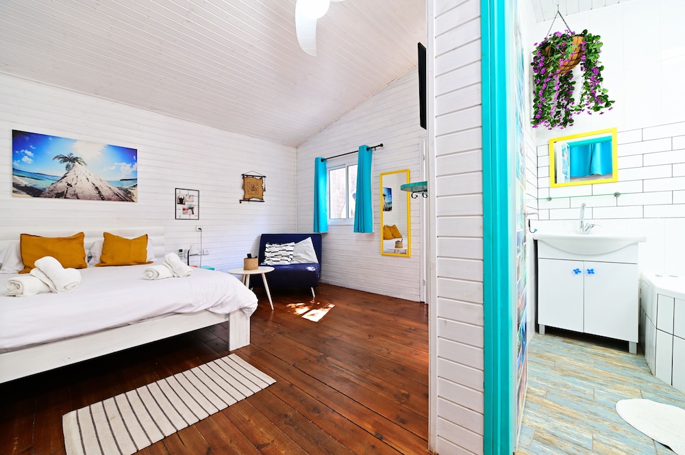 Dayos Unique Suites
