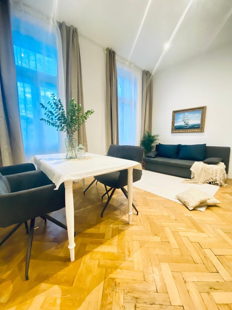 Comfortable 1BR Apartment Westbahnhof
