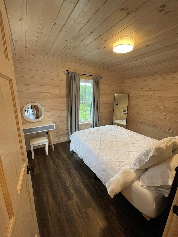 Cardinal Limit 3 1 Bedroom Cabin