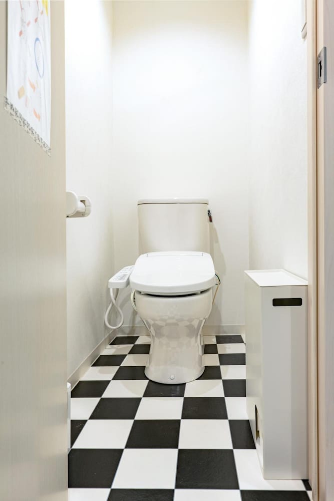 bnb+ Costelun Akiba - Hostel, Caters to Women