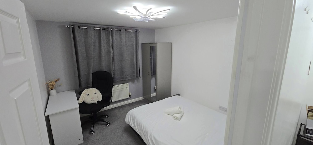 Stylish 2-bed Apartment in Newport, Perfect for a Relaxing Getaway