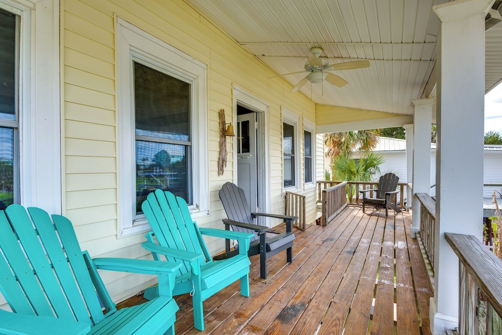 Fish & Kayak: Home Near Shell Point Beach!