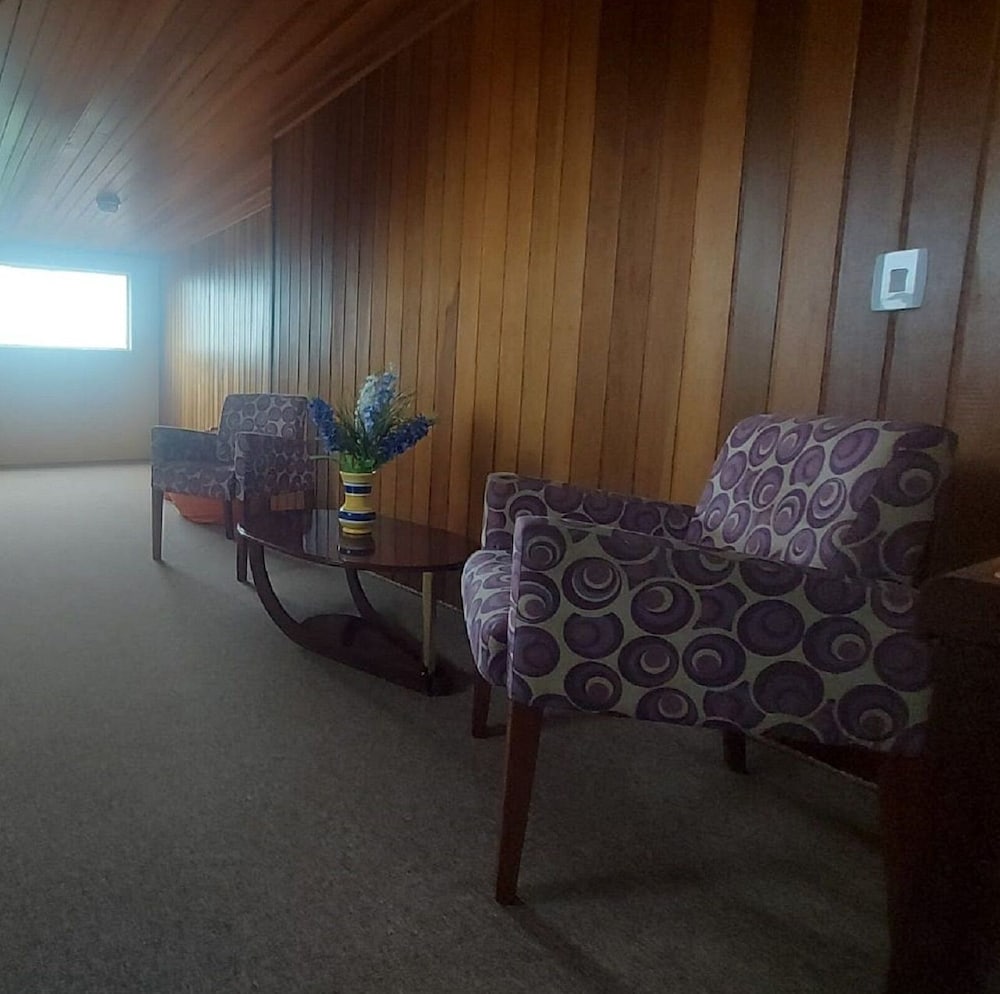 THE WRITERS HOUSE