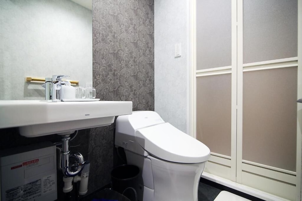 Shinjuku Global Hotel