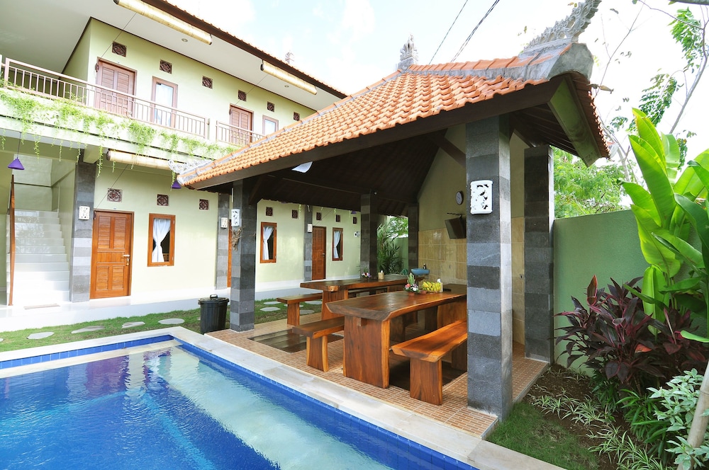 Cempaka Mas Guesthouse