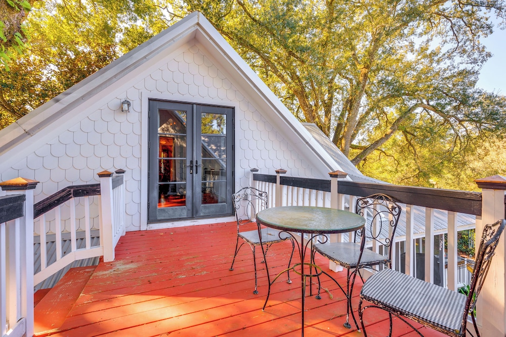 Walkable Home Near Beach & Downtown Fairhope!