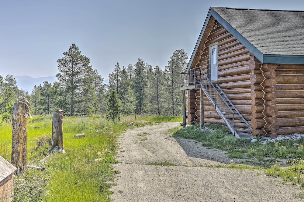 Fraser Couple's Hideaway w/ Indian Peaks View view 5