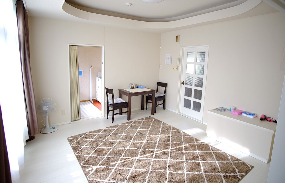 Otemachi house all for rent view 2