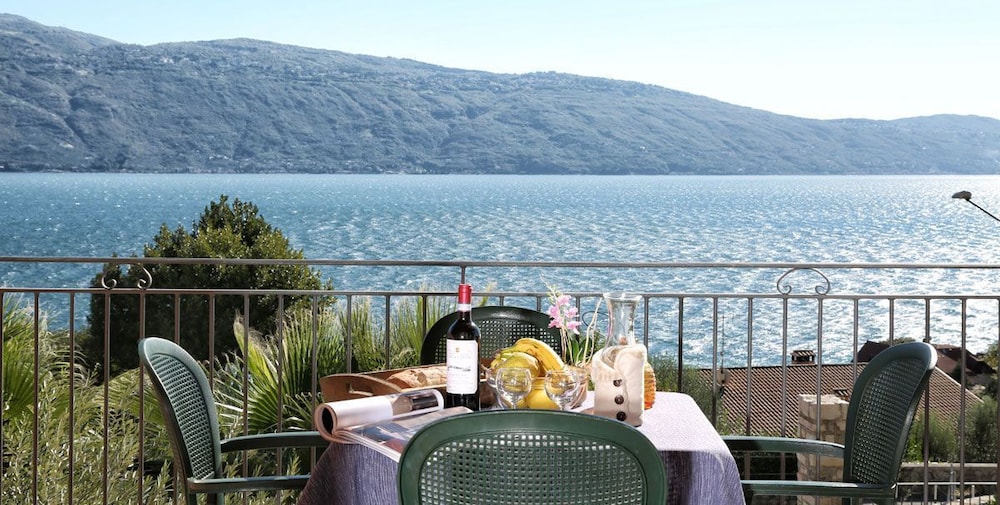 RESIDENCE BORGO DEI LIMONI