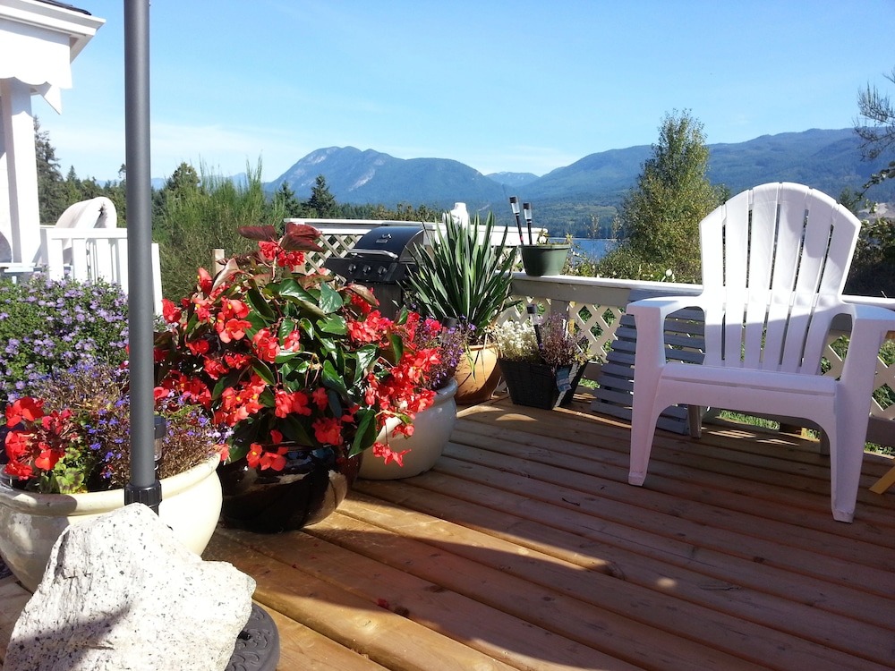 Above The Inlet B&B and Vacation Rental