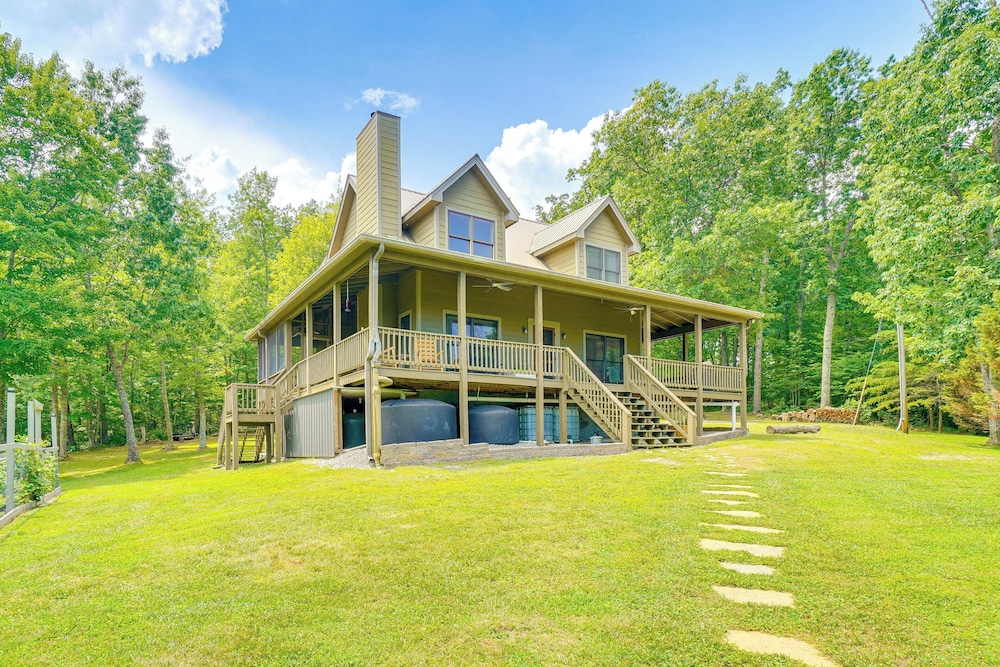 Crawford Cottage w/ Fireplace & Mountain Views! view 4