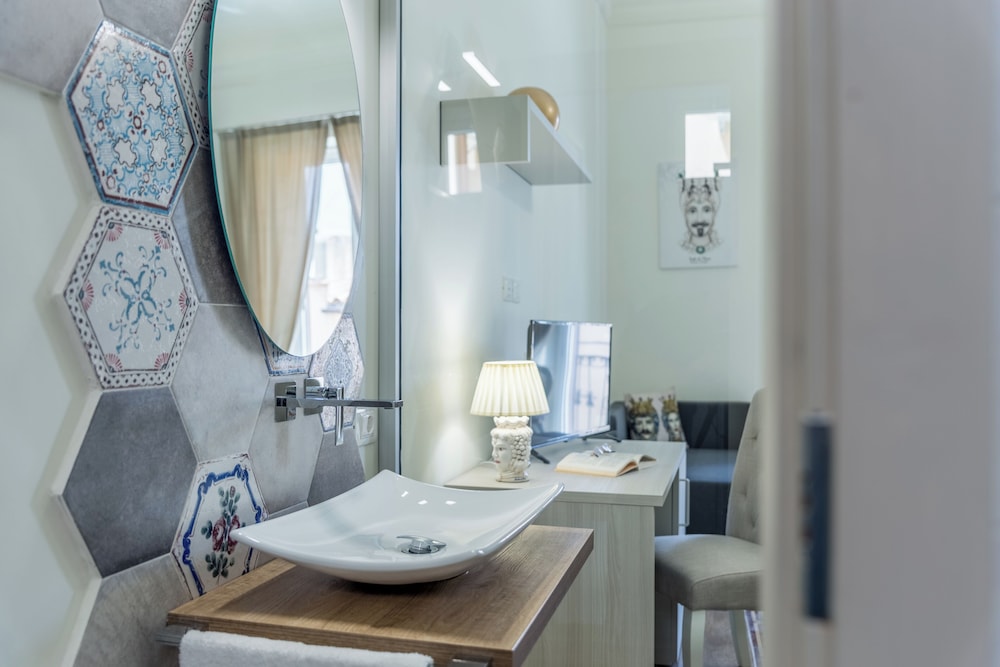 Kéramos Luxury Rooms
