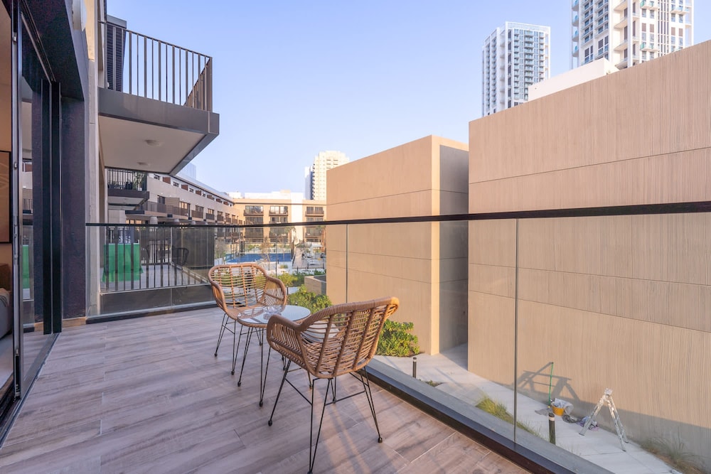 Stylish Minimalist 2-bedroom in Jumeirah Village Circle