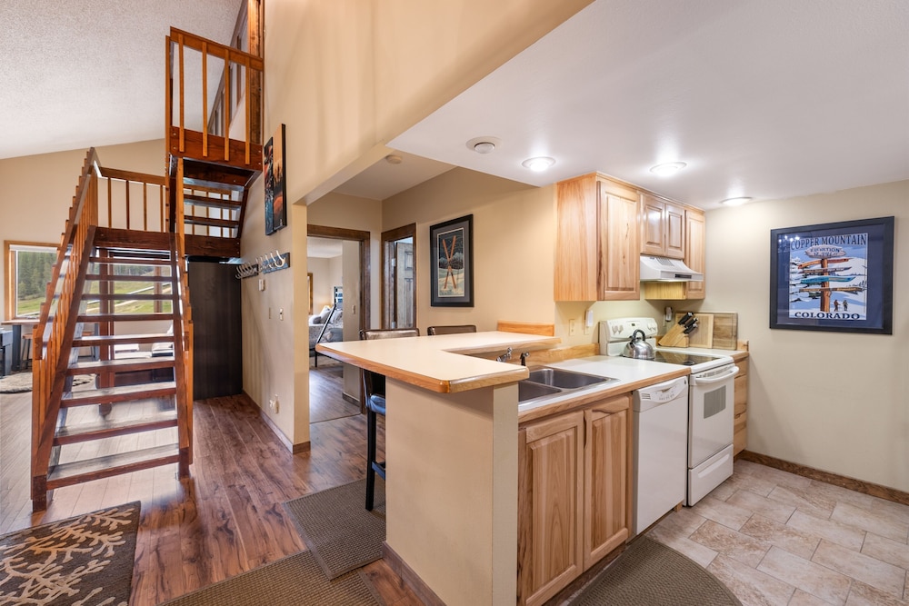 Fp300 Foxpine Inn 2 Bedroom Condo