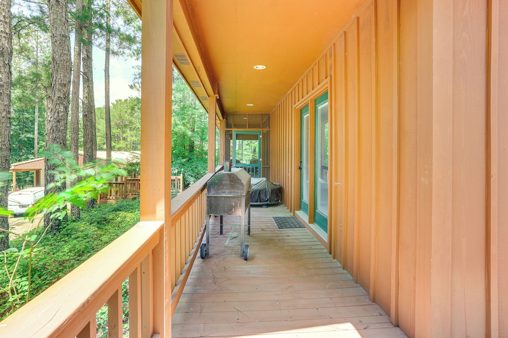 Pickwick Lake Cabin w/ Private Marina Access
