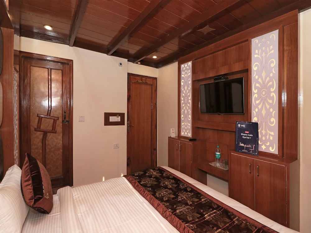 OYO 13654 Krishiv Residency