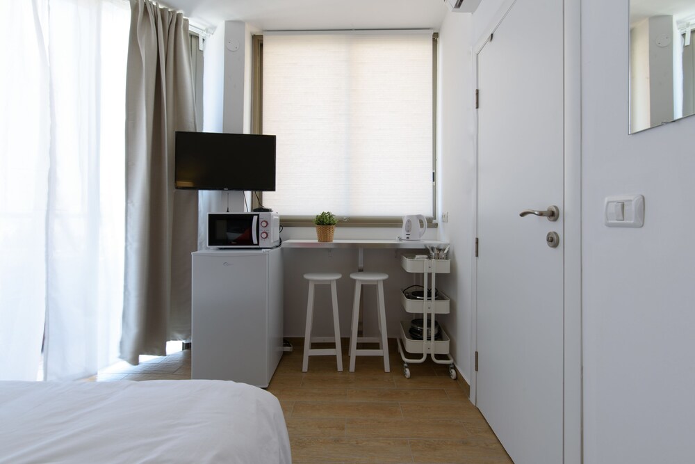 Beach View Apartments And Studio