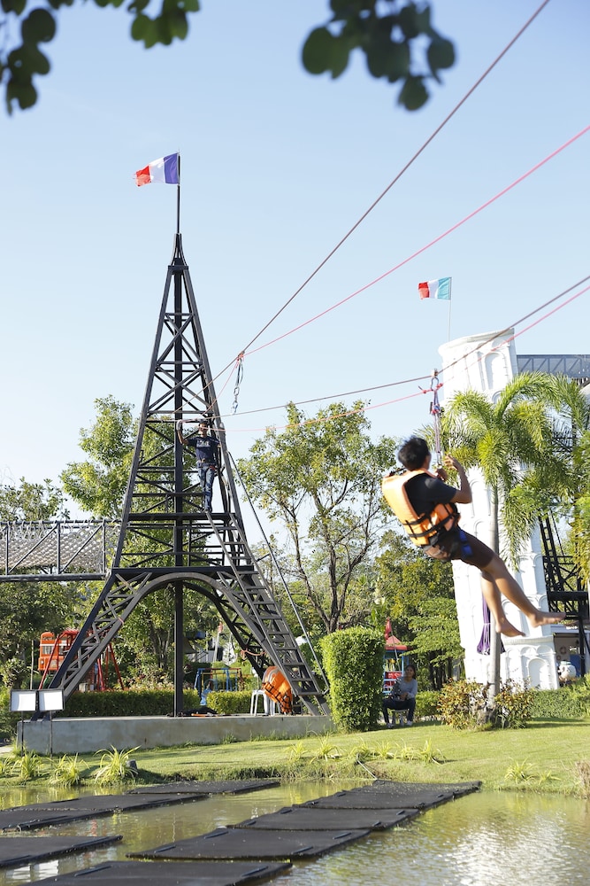 Play La Ploen Boutique Resort