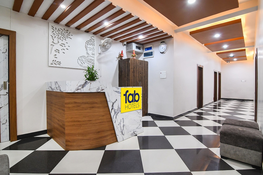 Fabhotel Cookwell