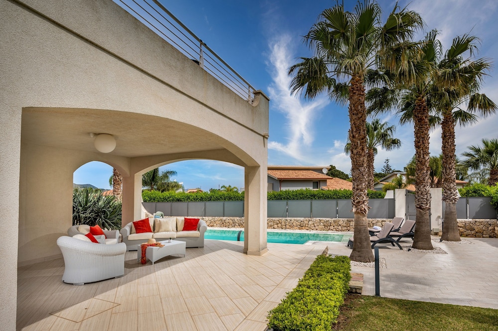 Villa Jacqueline con Piscina Privata 8 Posti Letto