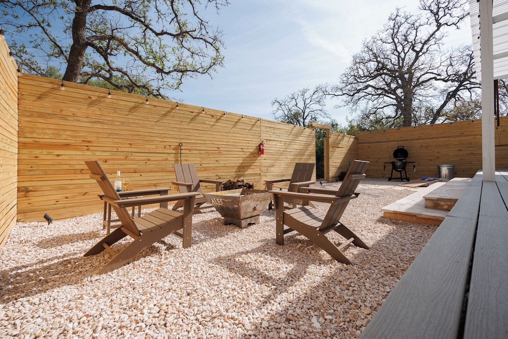 Secluded Luxury Couples cabin Sauna Pool