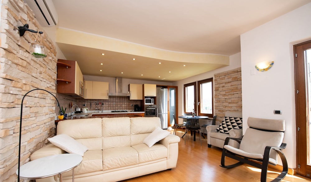 Casa nel Verde in Garda view 4