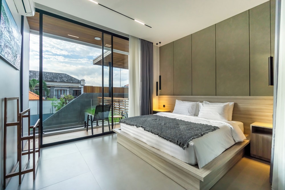 Villa Elena view 5