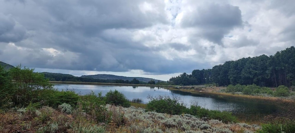 Two bed Nyanga Lakeside Cottage - 2298