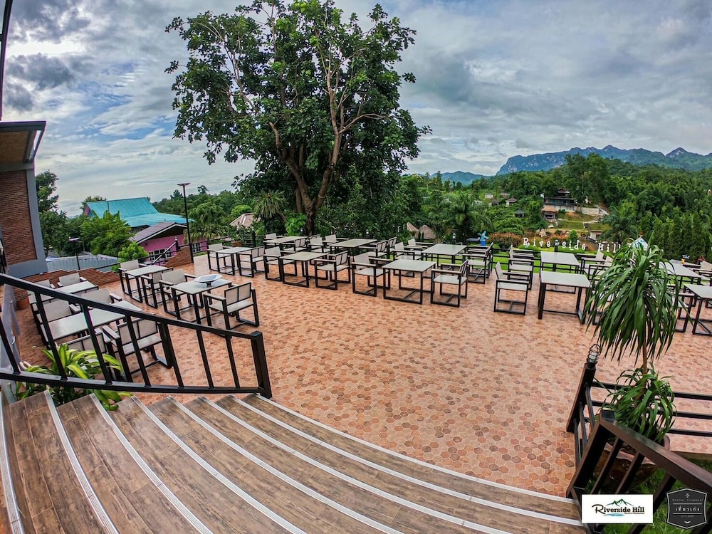 Riverside Hill Resort & Restaurant