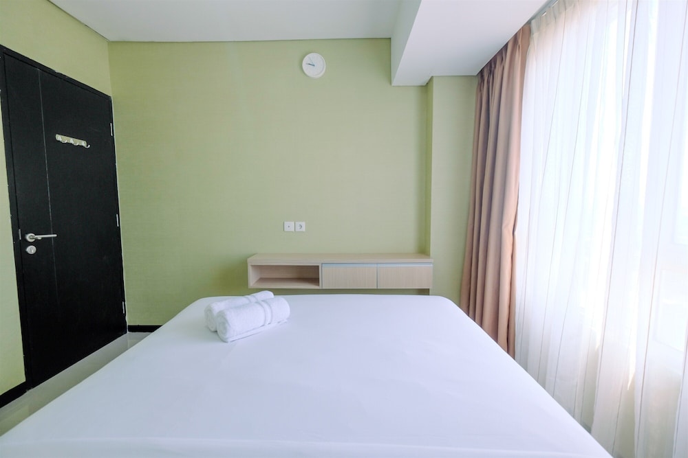 Comfy 2BR Apartment at Nifarro Park Pasar Minggu view 3