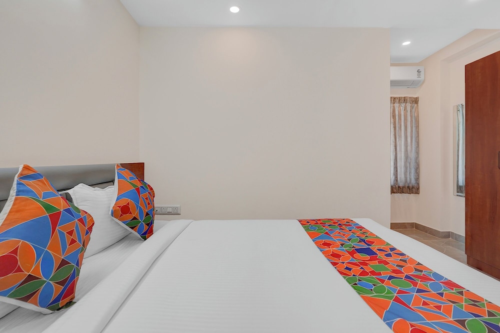 Fabhotel Sai Palace
