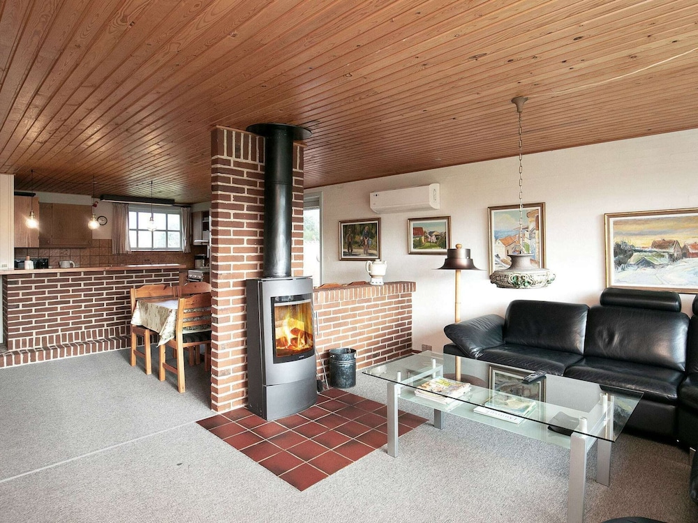 6 Person Holiday Home in Blavand view 4