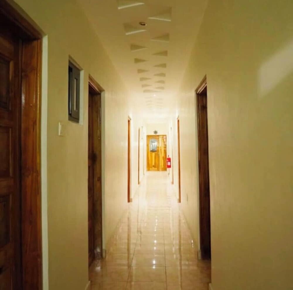 Madora Lodge