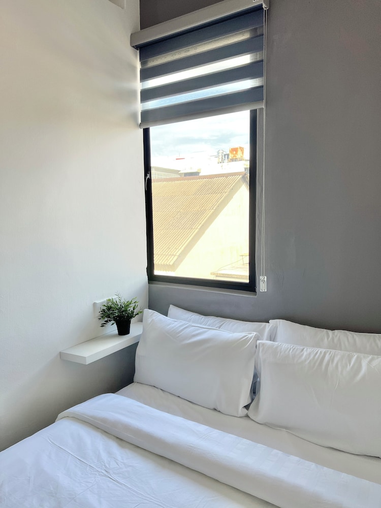 Quee Hotel