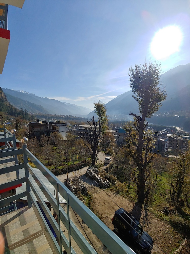 Manali Vacations - Lotus Cottages - Property Image 2