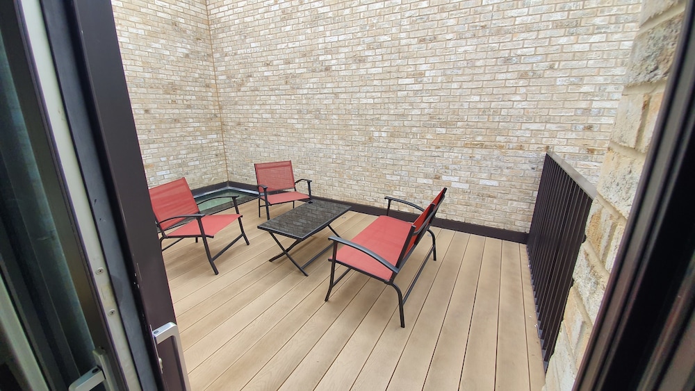 balcony