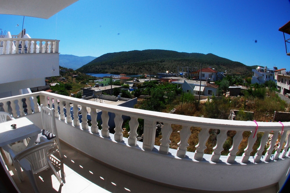 Vila Renato