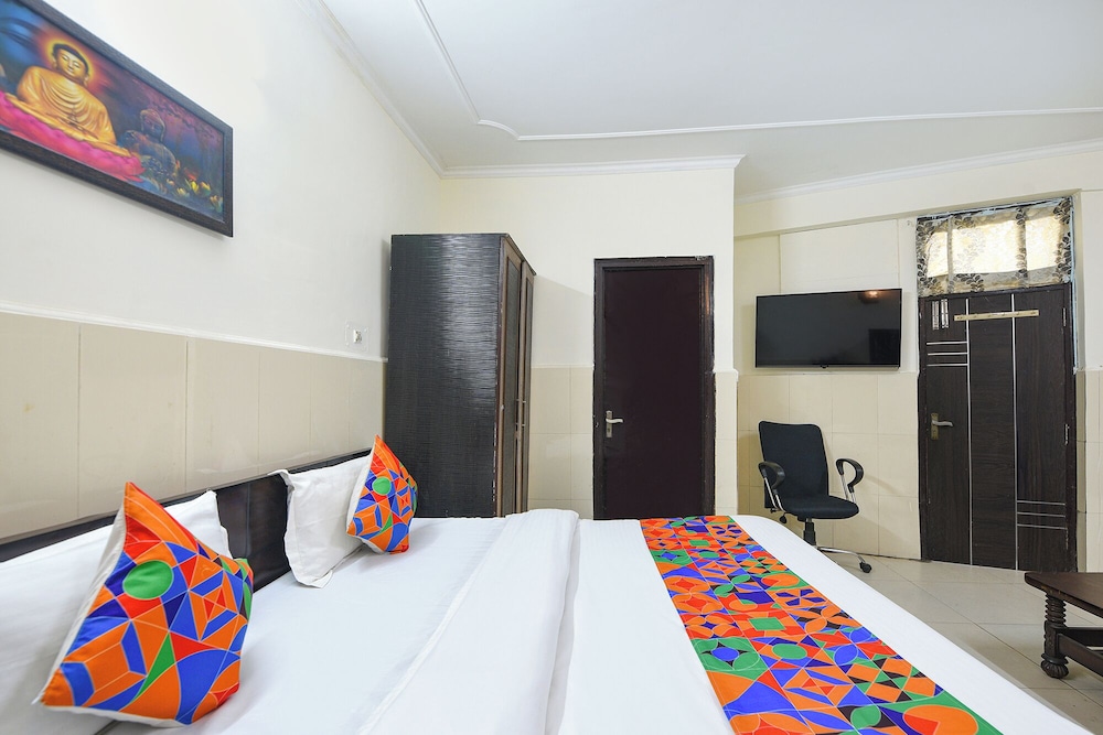 Fabhotel Shiv Palace
