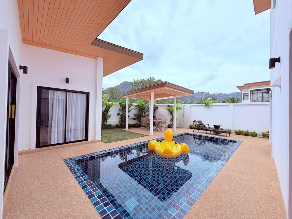 Goldena Residence Pool Villas