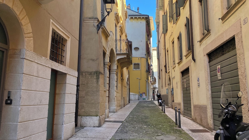 Residenza La Piazzetta view 3