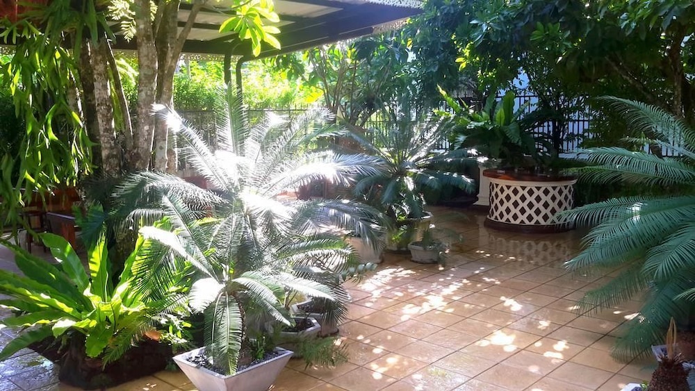 Maliwan Holiday Home