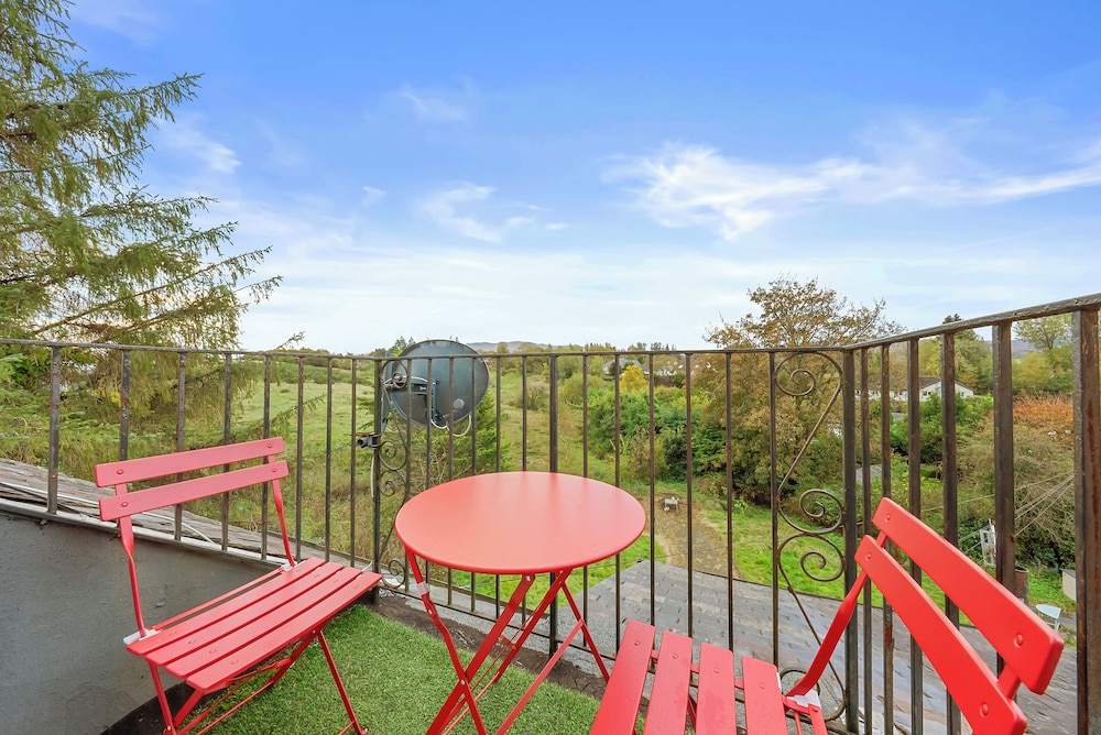 Charming Village Escape near Loch Lomond