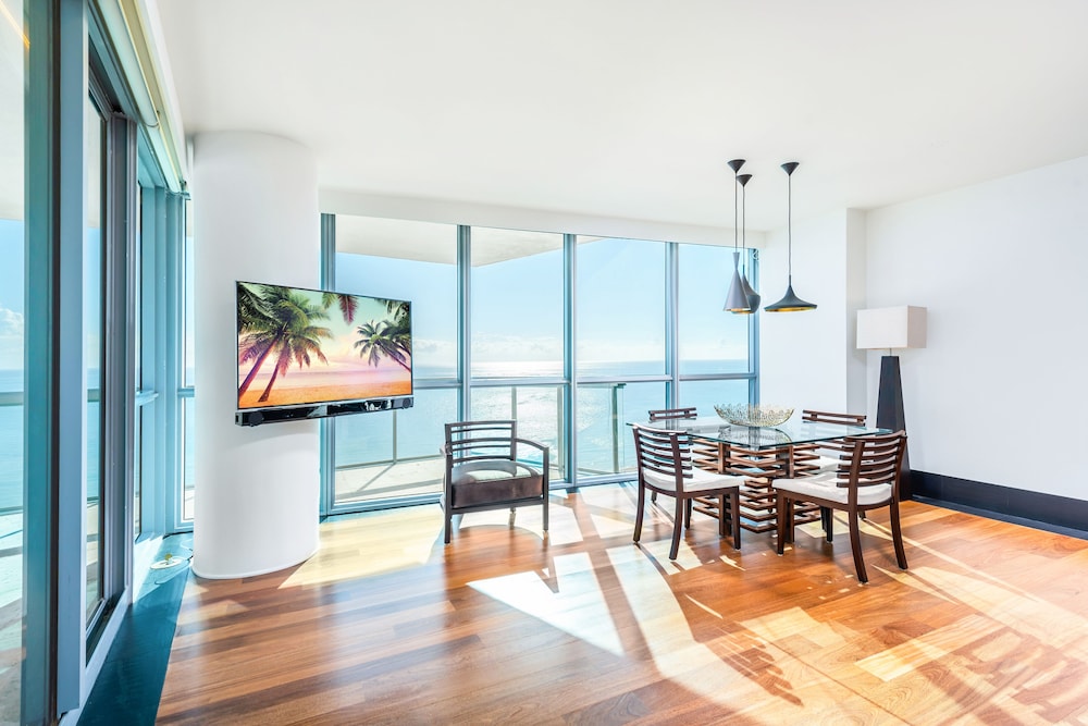 Luxury Vacation Rentals at The Setai by LRMB