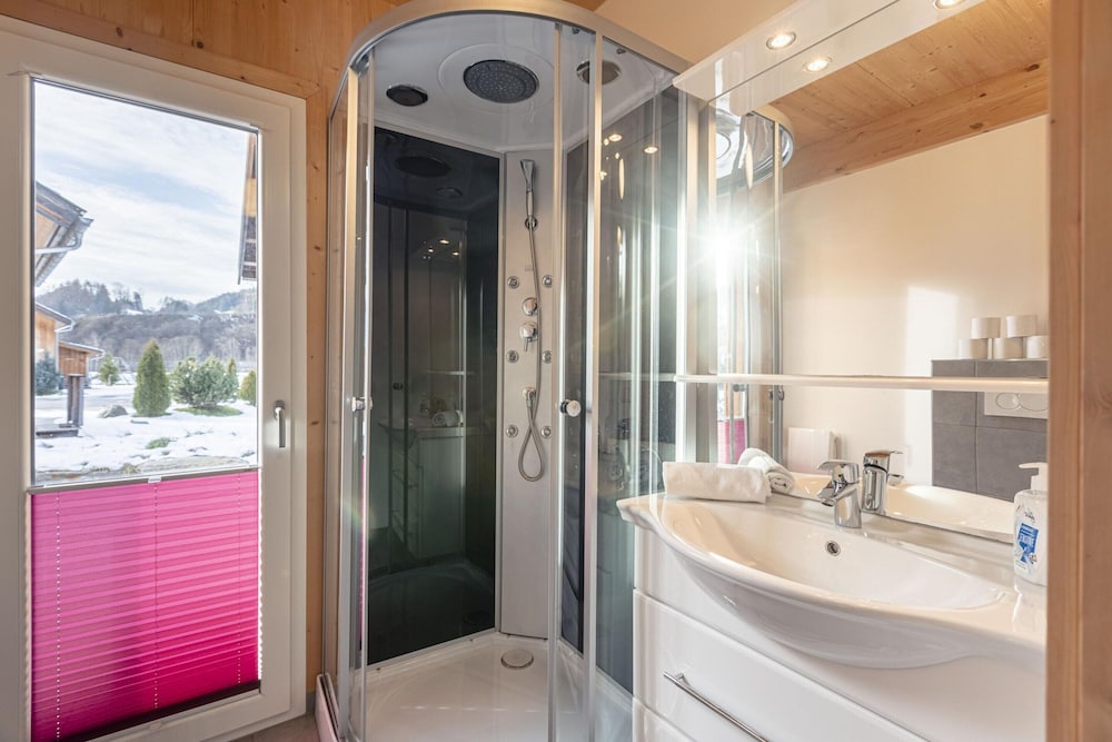 Amazing Chalet With Sauna