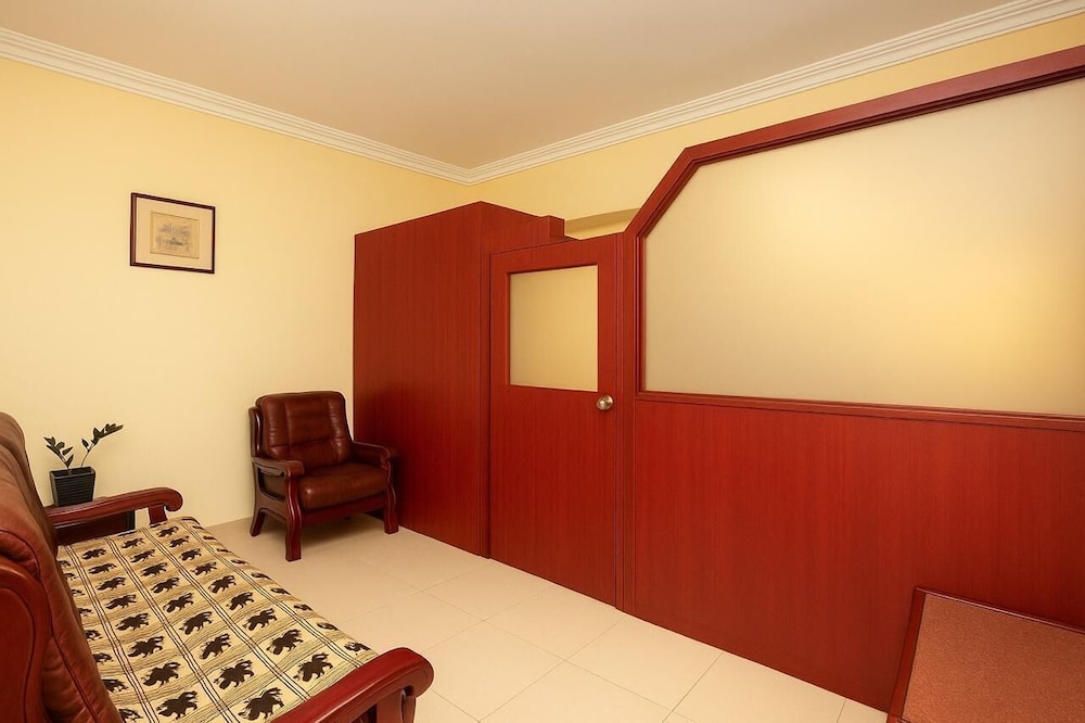 Hotel Indraprastha Thiruvalla