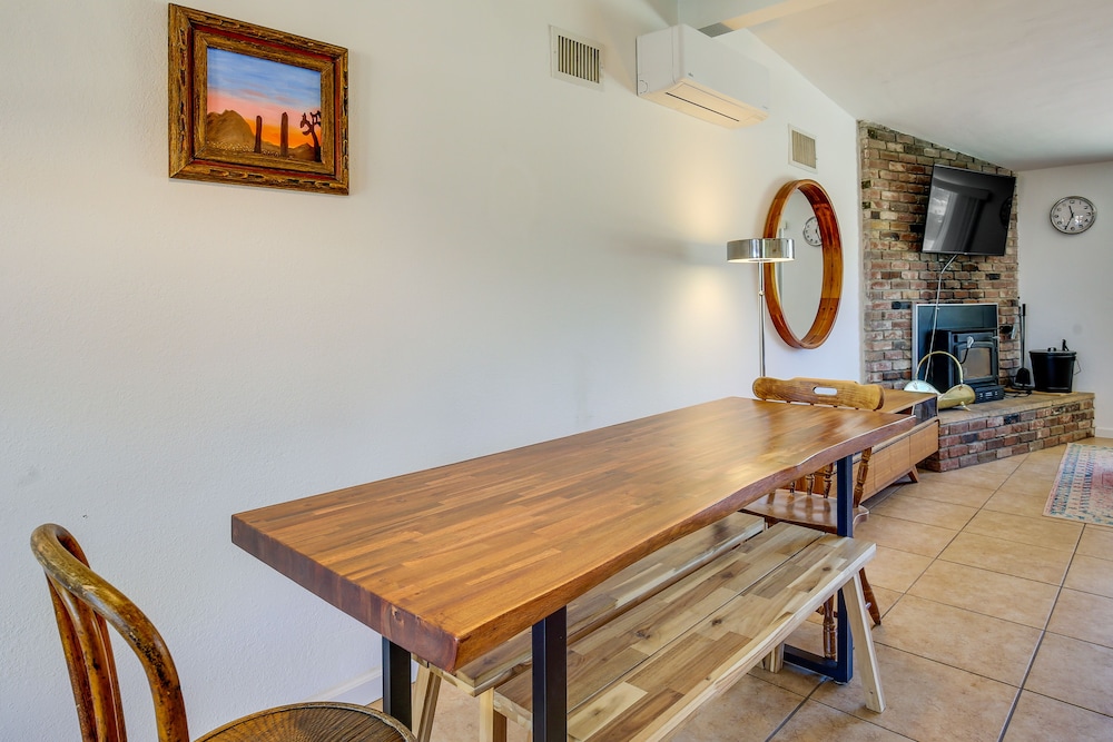 Joshua Tree Home w/ Patio - 5 Mi to National Park!