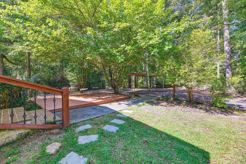 Pool & Deck: Pond-view Getaway in Newnan!