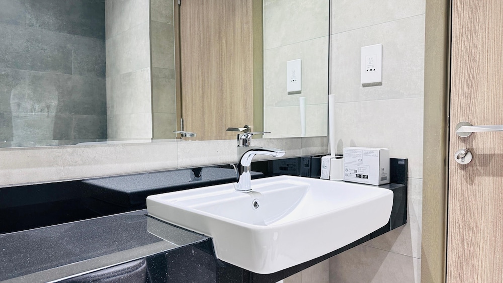 Luxurious apartments at JLT by Checkmy