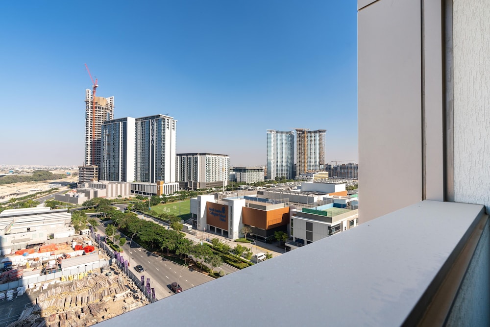 Whitesage - Elegant Apartment With Unobstructed City Views