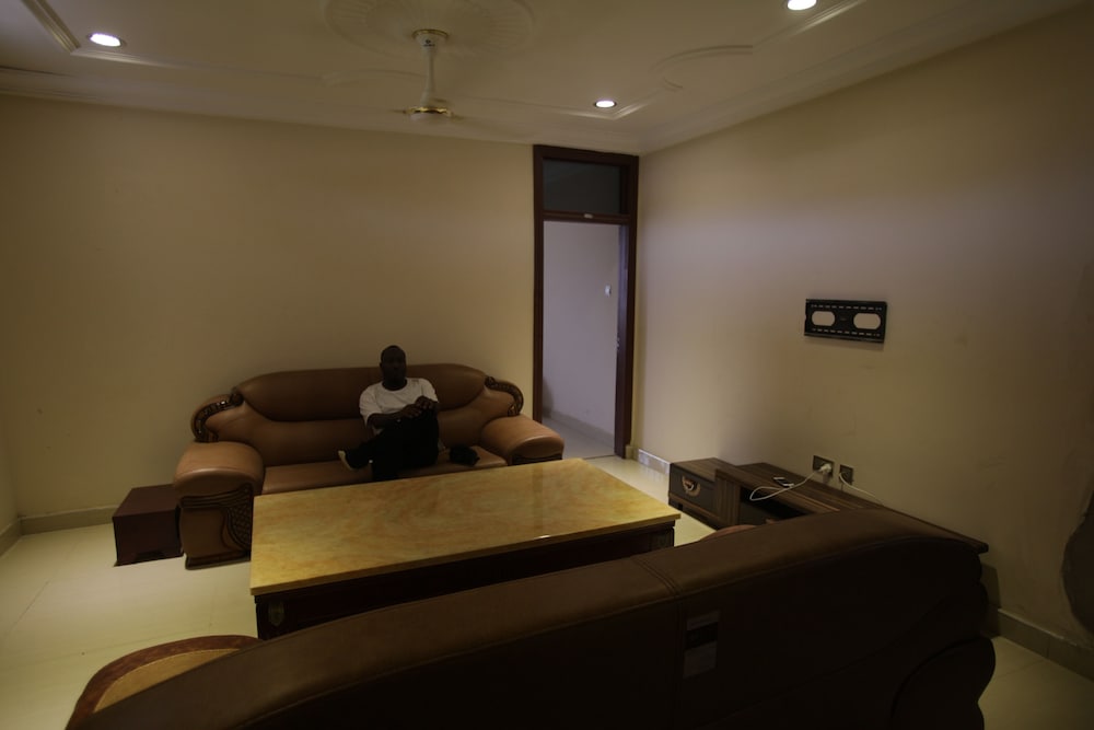 X-Class Guesthouse by BWHospitality